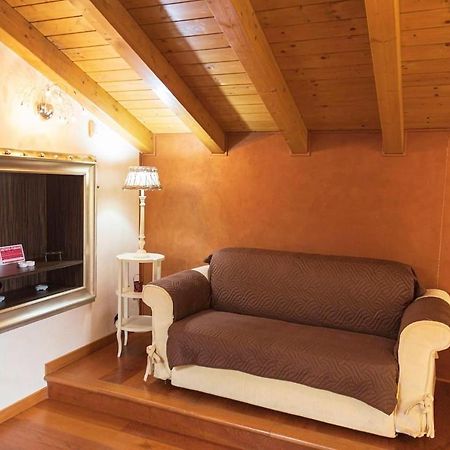 Il Sasso Bianco Bb Appartement Comerio Buitenkant foto