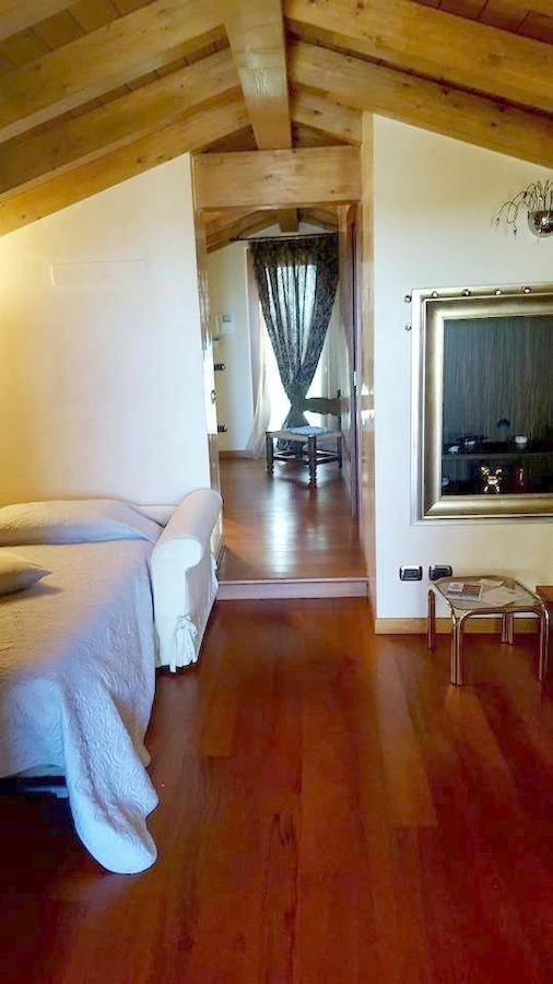 Il Sasso Bianco Bb Appartement Comerio Buitenkant foto